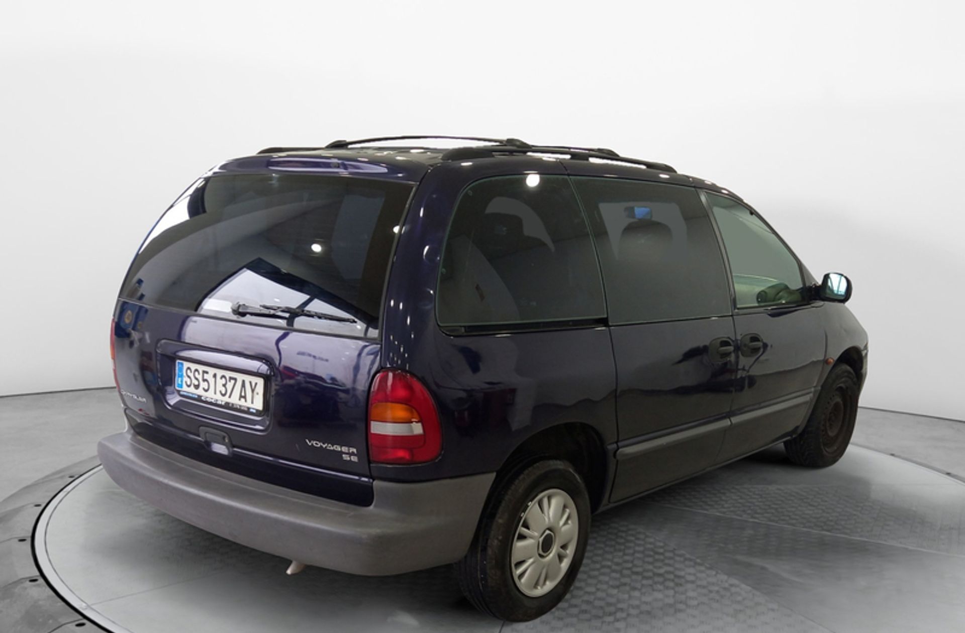 Chrysler Voyager 2.4 SE - foto 3