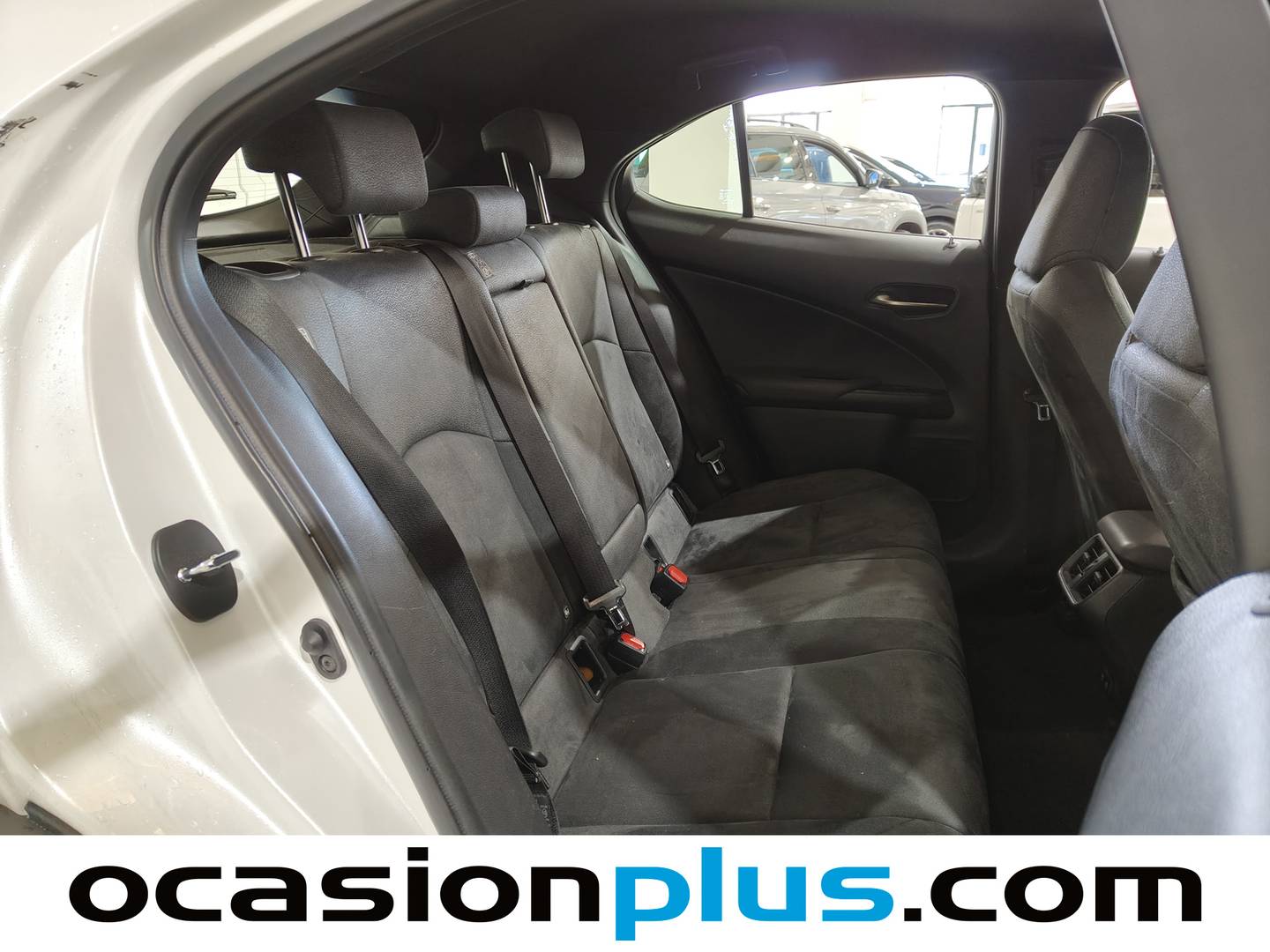 Foto Lexus UX Lexus UX 250h Business 2WD (184 CV)