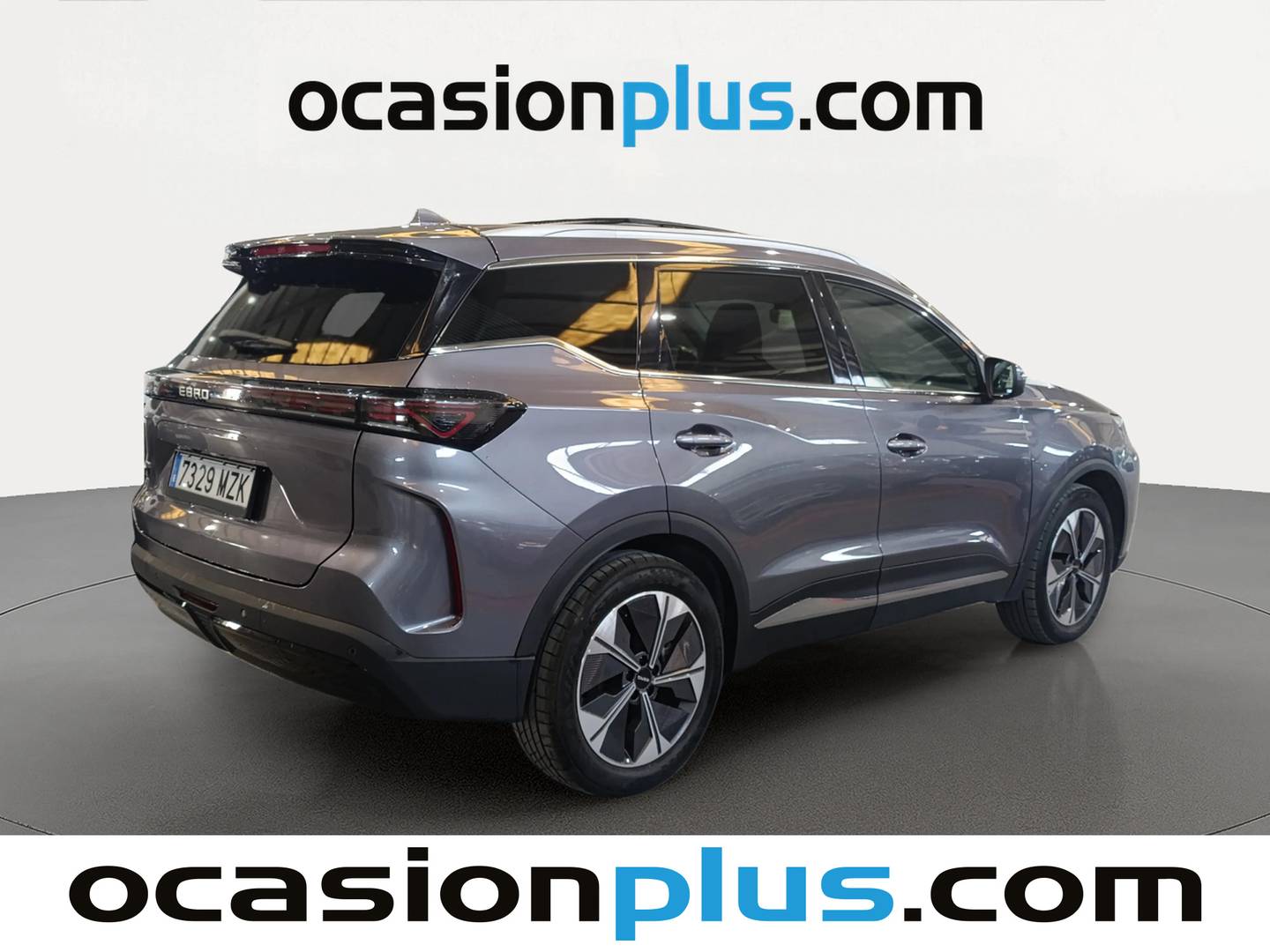 Foto trasera EBRO S700 EBRO S700 1.6 TGDI Luxury 7 DCT (147 CV) derecha