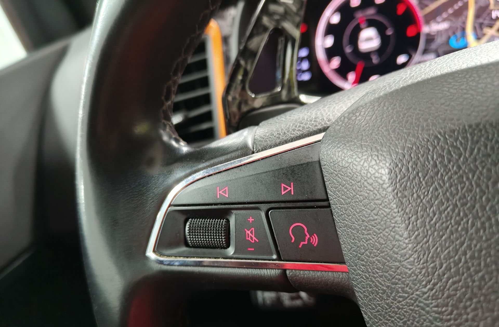 SEAT Ateca 2.0 TSI Xcellence Edition 4Drive DSG-7 - foto 25