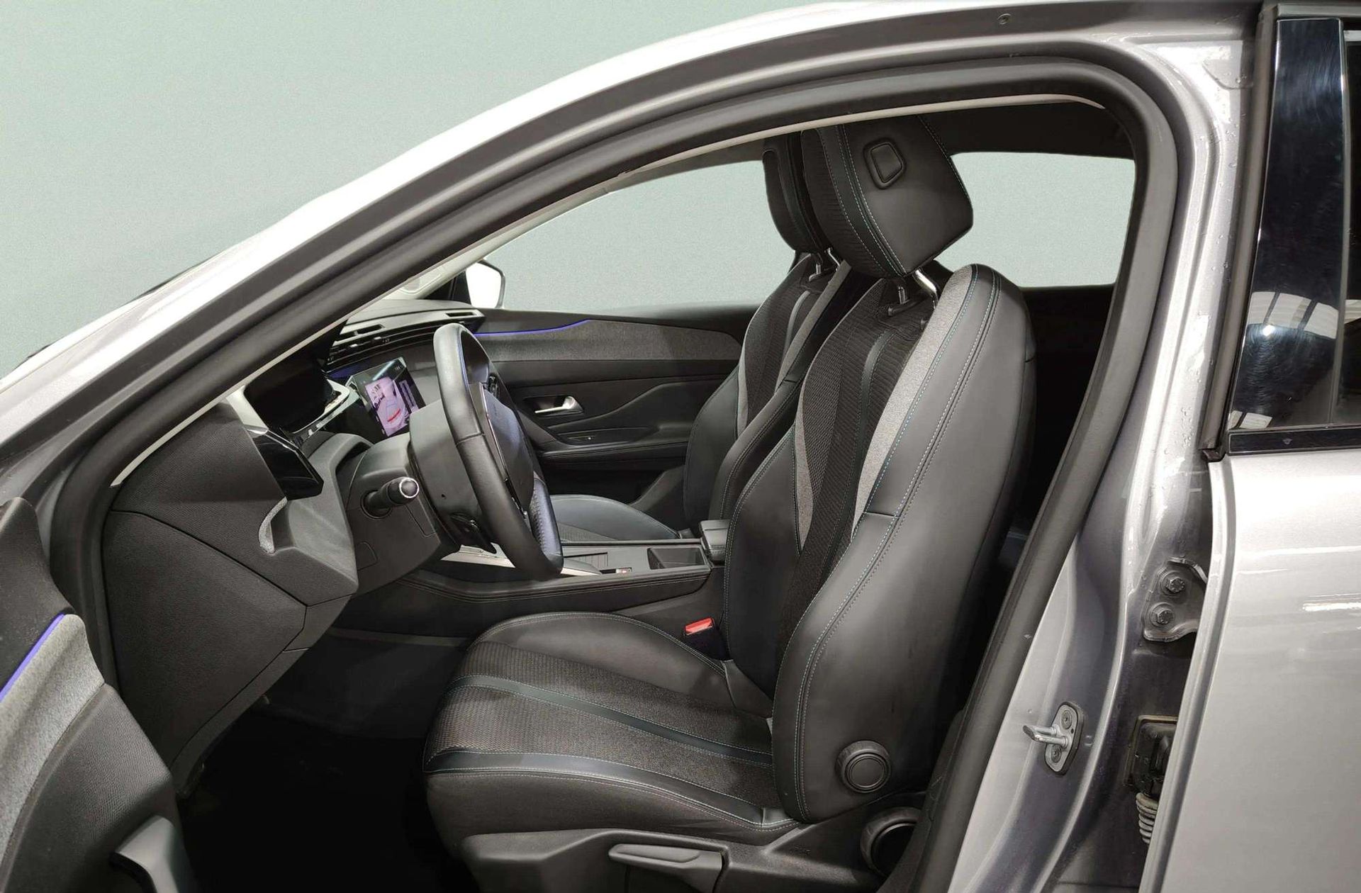 Peugeot 308 Allure Pack BlueHDi 130 EAT8 - foto 12