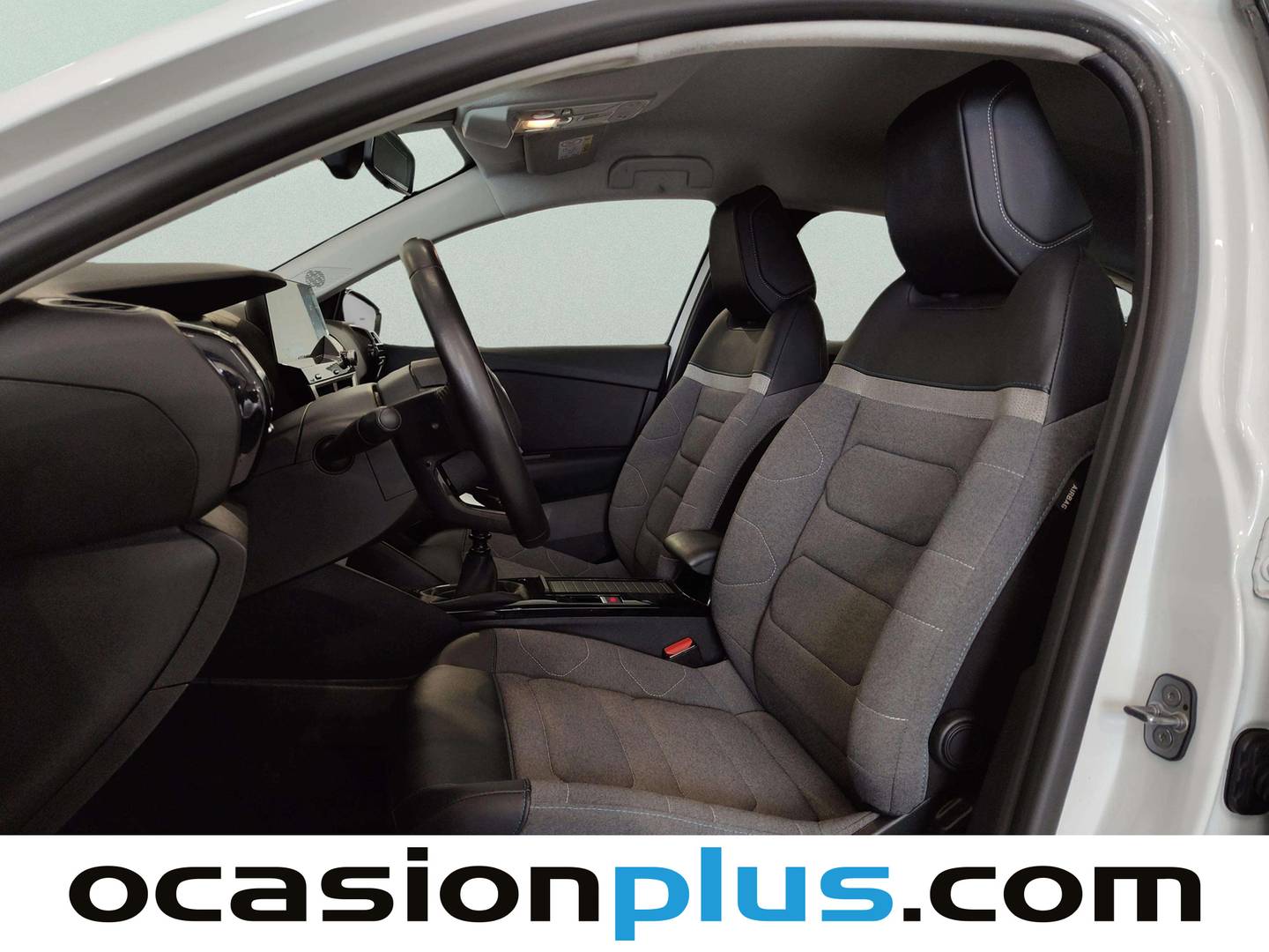 Foto asientos delanteros Citroën C4 Citroën C4 PureTech 130 S&S 6v Plus (131 CV)