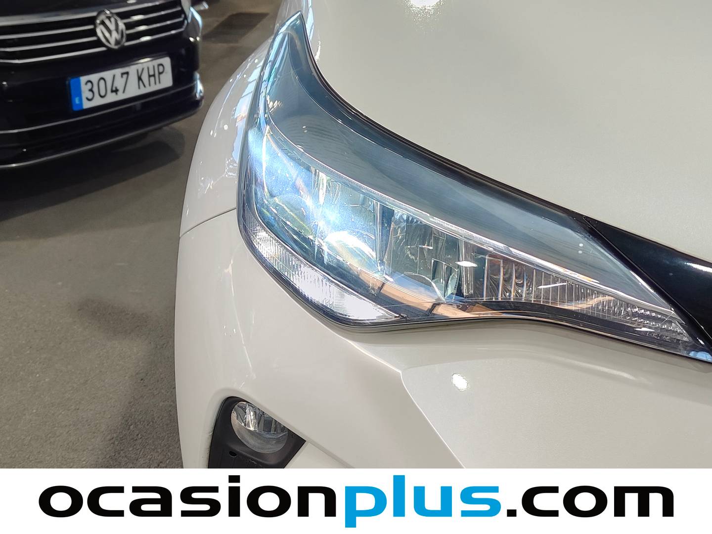 Foto Toyota C-HR Toyota C-HR 1.8 125H Advance (122 CV)