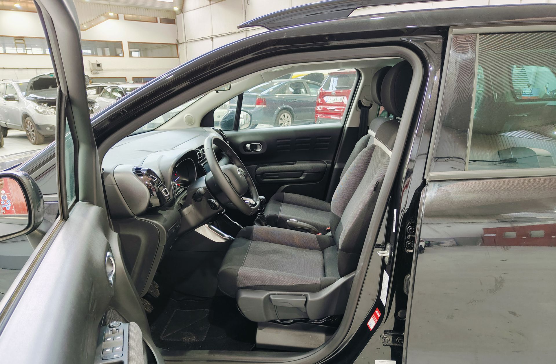Citroën C3 Aircross BlueHDi 110 Plus - foto 11