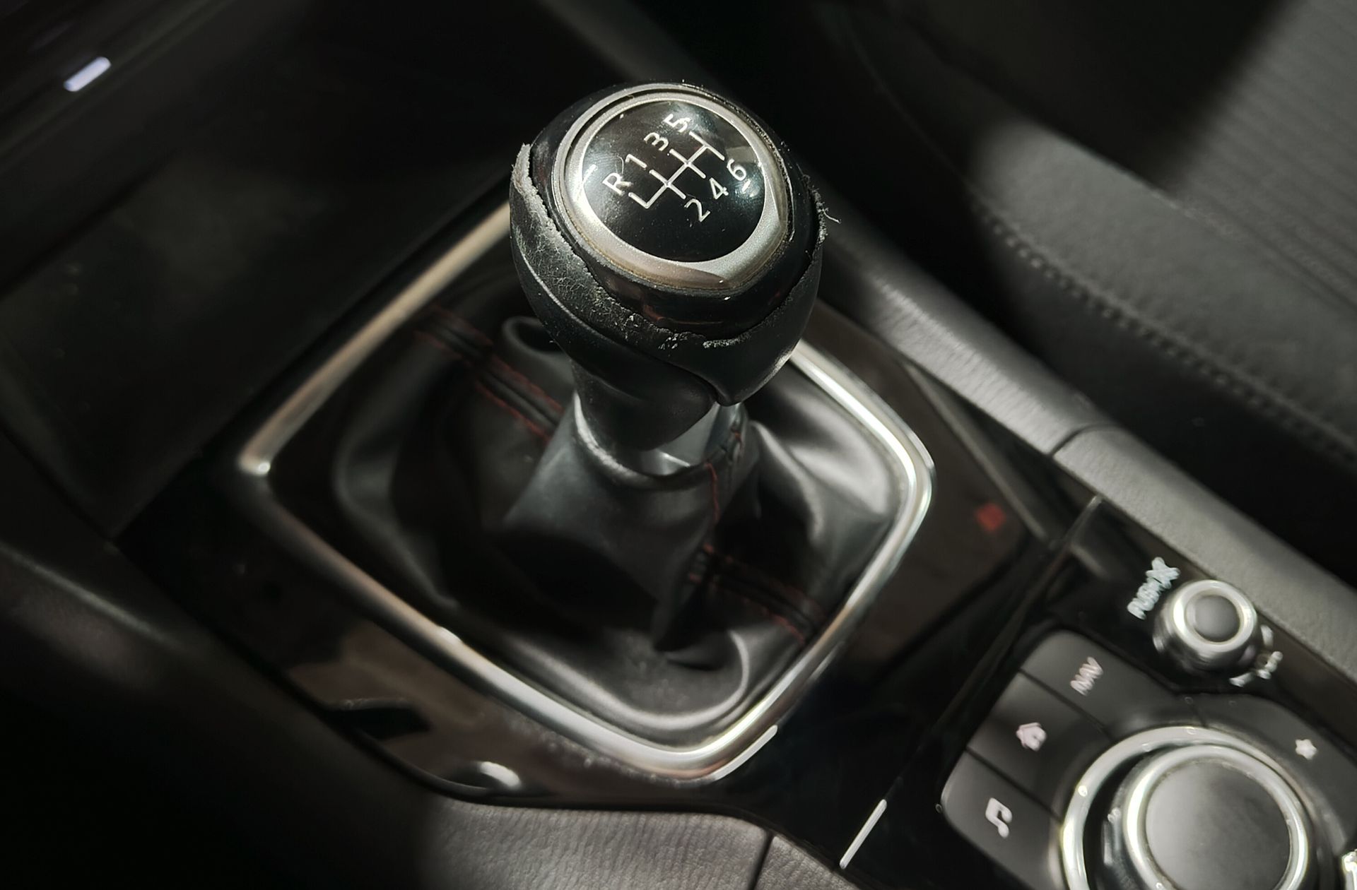 Mazda Mazda3 2.0 GE Luxury - foto 5