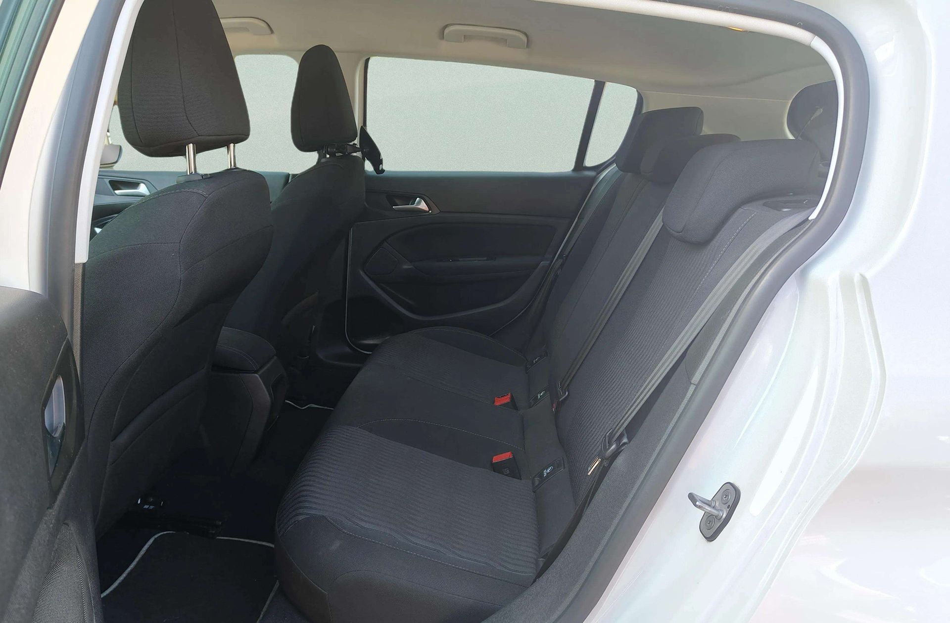 Peugeot 308 1.6 BlueHDi Business Line - foto 10