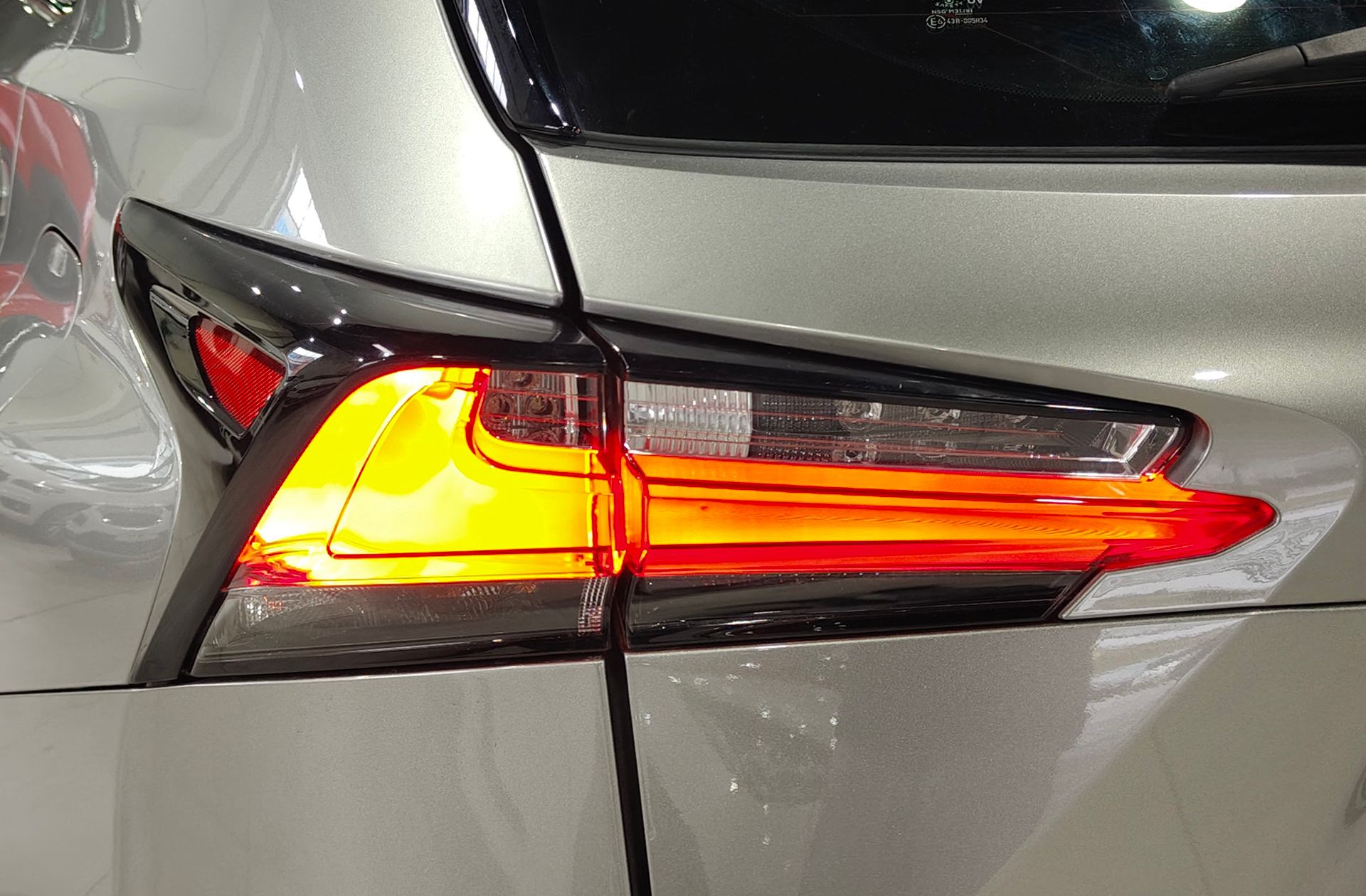 Lexus NX 300h Corporate 2WD - foto 14