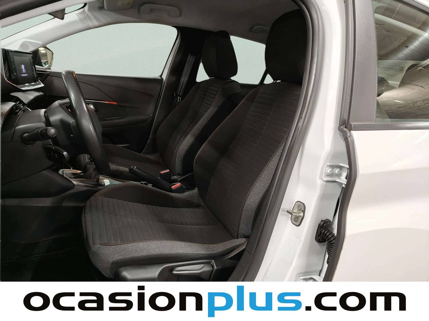 Foto asientos delanteros Peugeot 208 Peugeot 208 Zen TCe (140 CV) GPF EDC