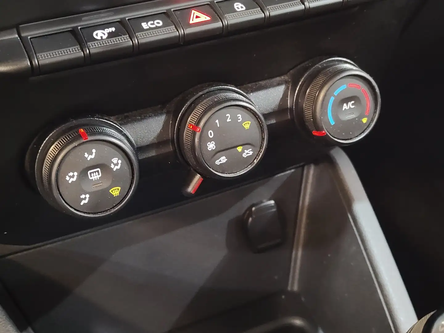 Foto Dacia Duster Dacia Duster Essential 1.6 (115 CV) 4X2