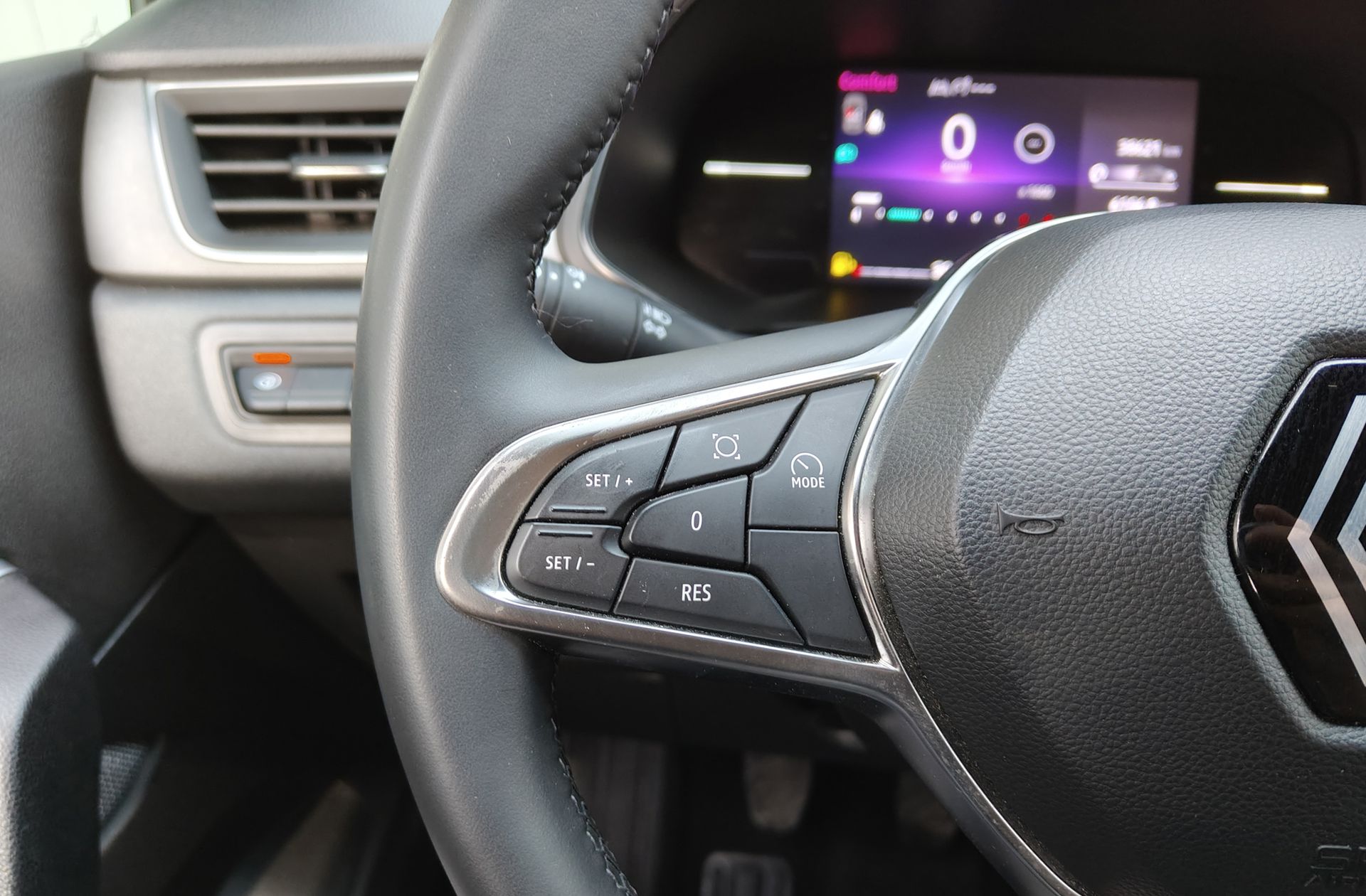 Renault Captur Techno TCe - foto 24