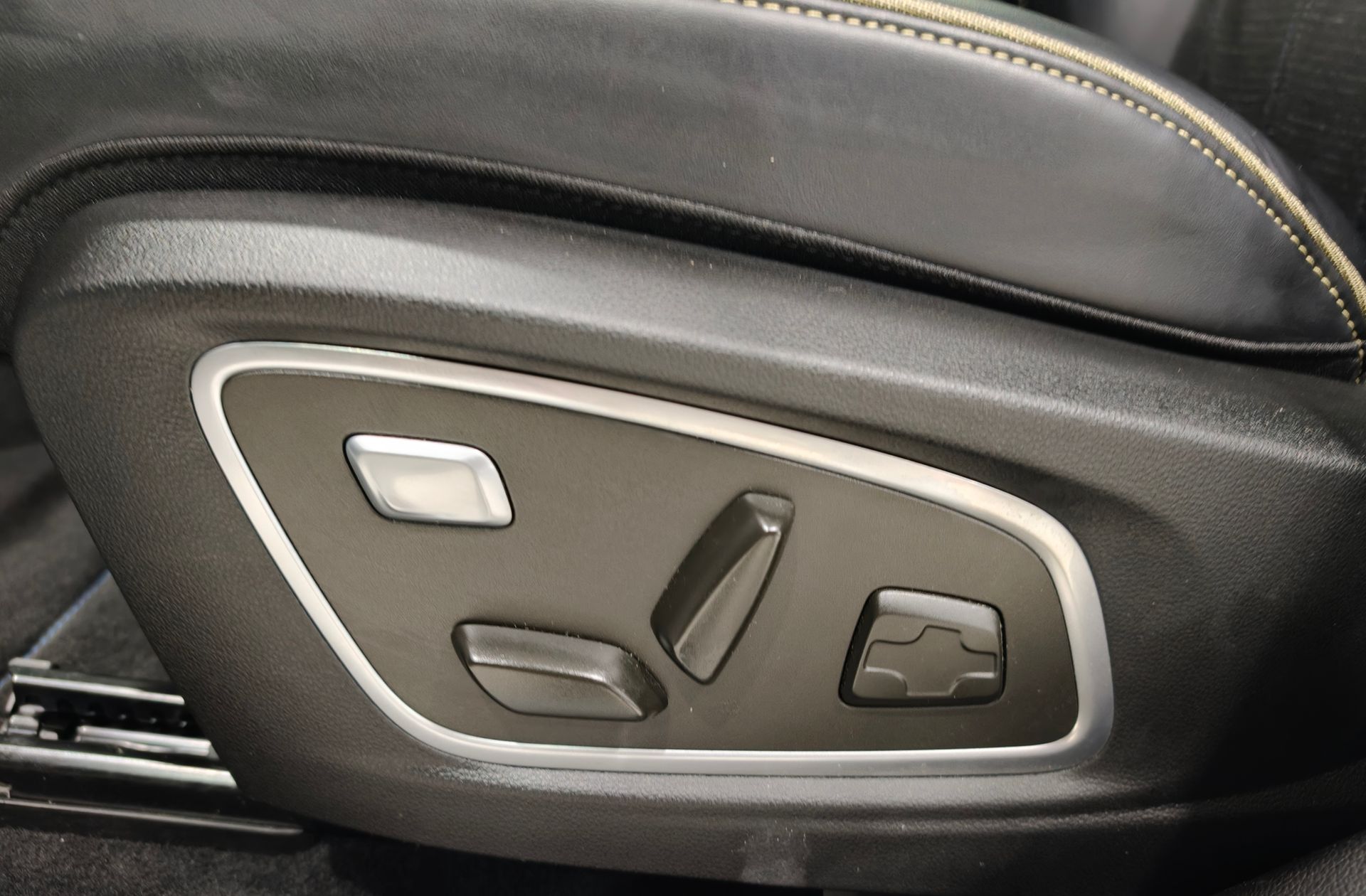 Renault Austral Iconic E-Tech Full Hybrid - foto 13