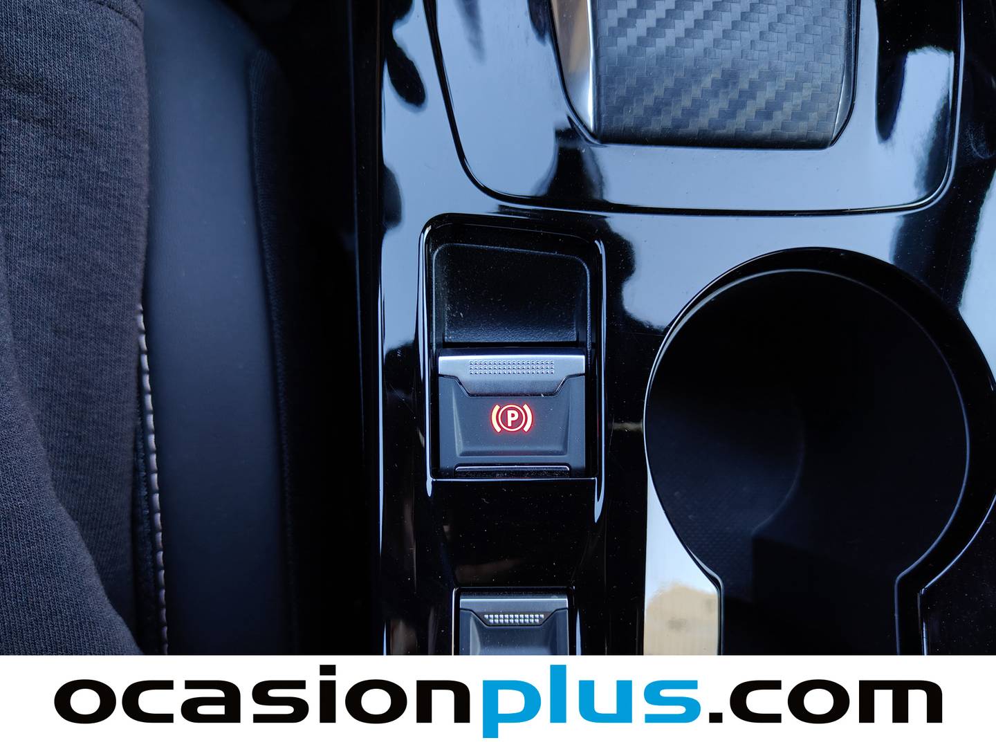 Foto Peugeot 2008 Peugeot 2008 Allure Hybrid eDCS6  (136 CV)