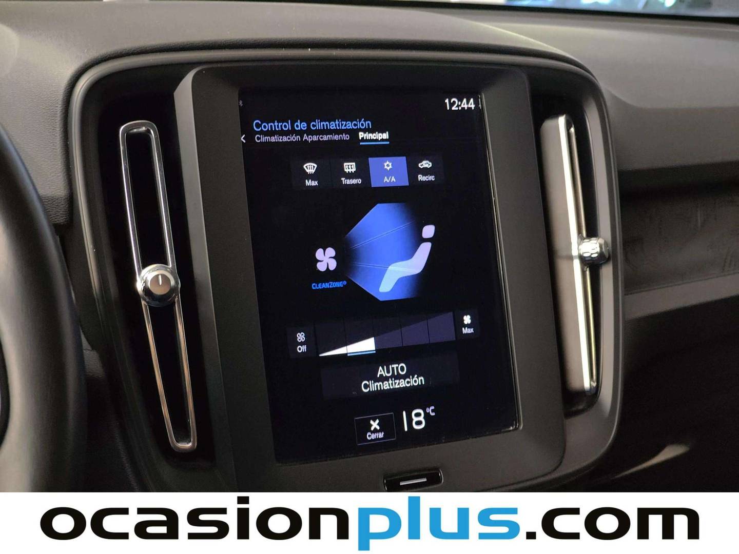 Equipamiento del Volvo XC40 Volvo XC40 T3 Auto (163 CV)