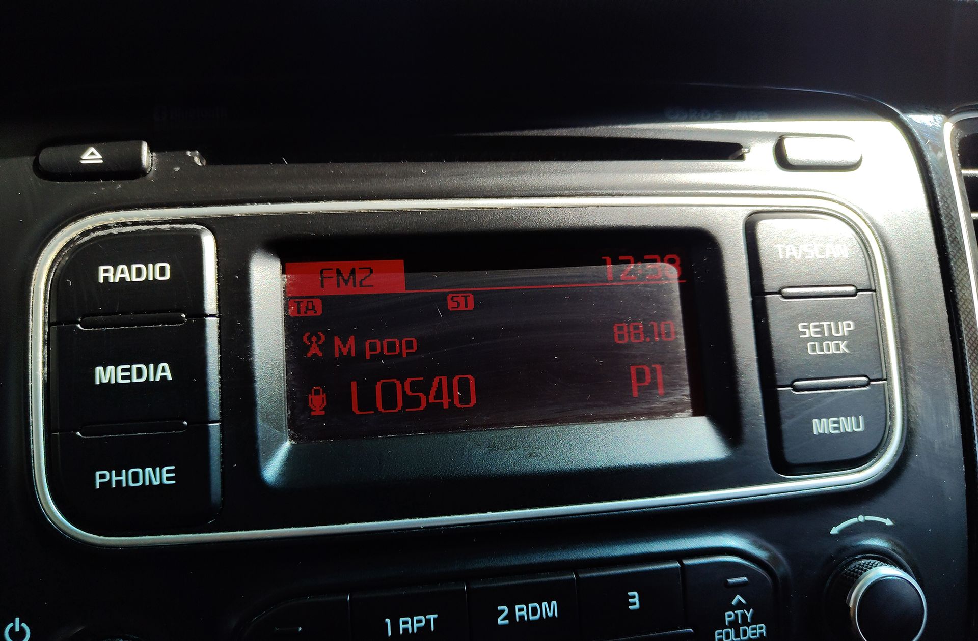 Kia Carens 1.6 GDi Drive - foto 27
