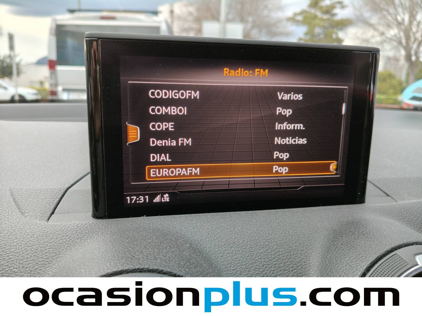 Foto Audi Q2 Audi Q2 design edition 1.6 TDI (116 CV)