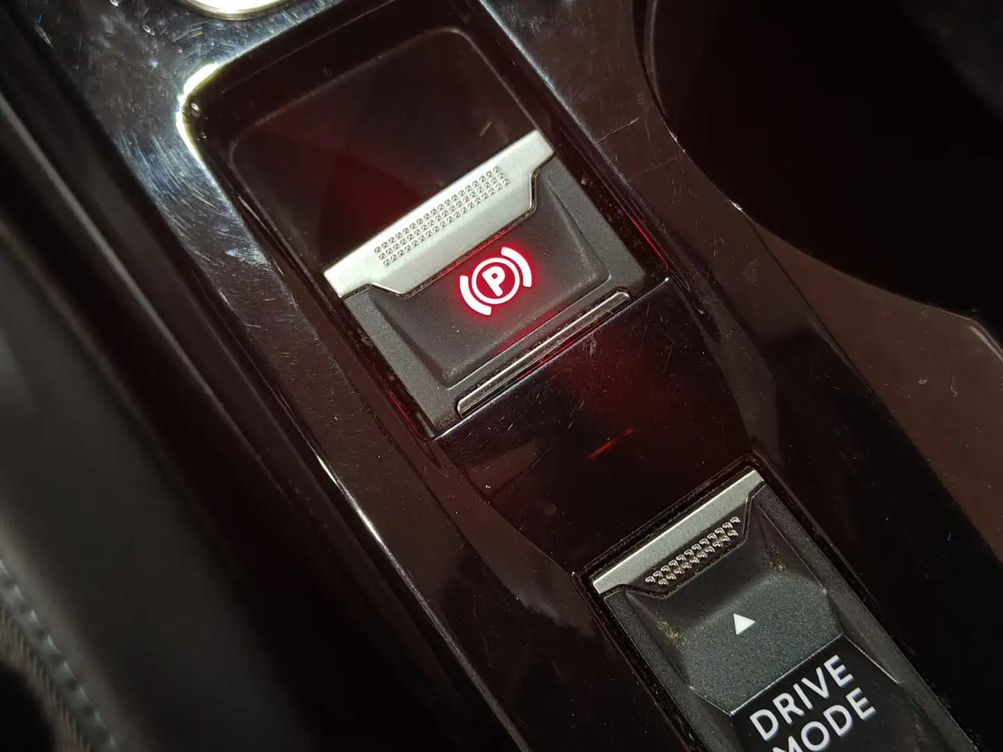 Foto Peugeot 208 Peugeot 208 BlueHDi 100 Allure (100 CV)