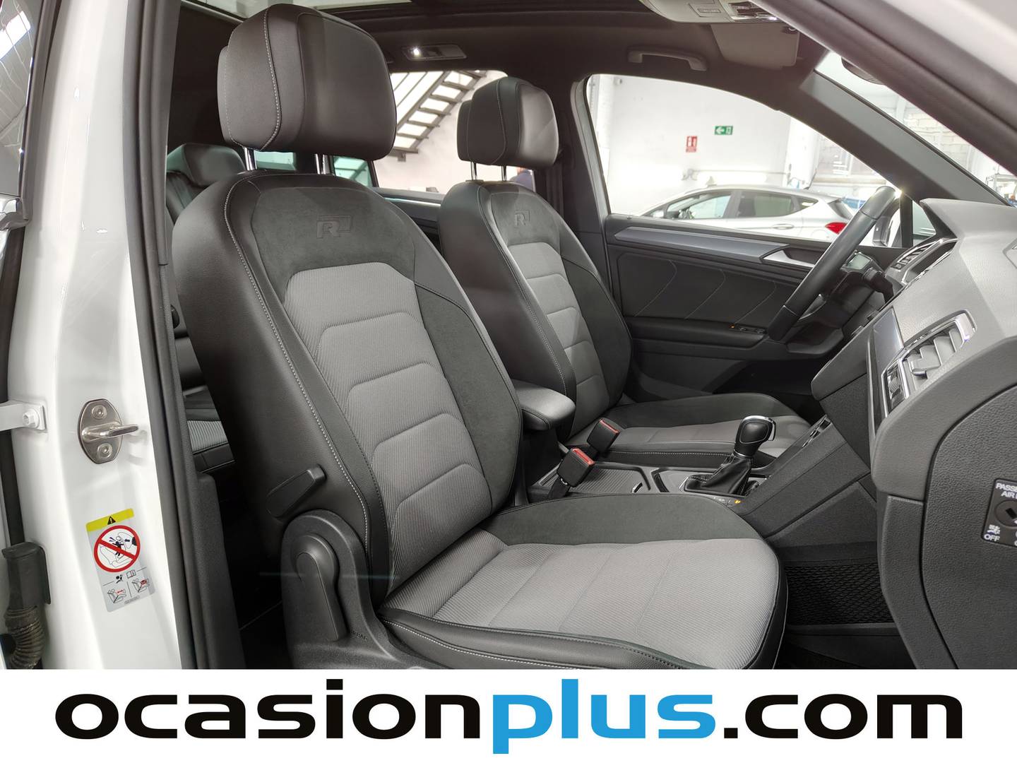 Foto Volkswagen Tiguan Volkswagen Tiguan Sport 1.5 TSI (150 CV) DSG Pack R-Line