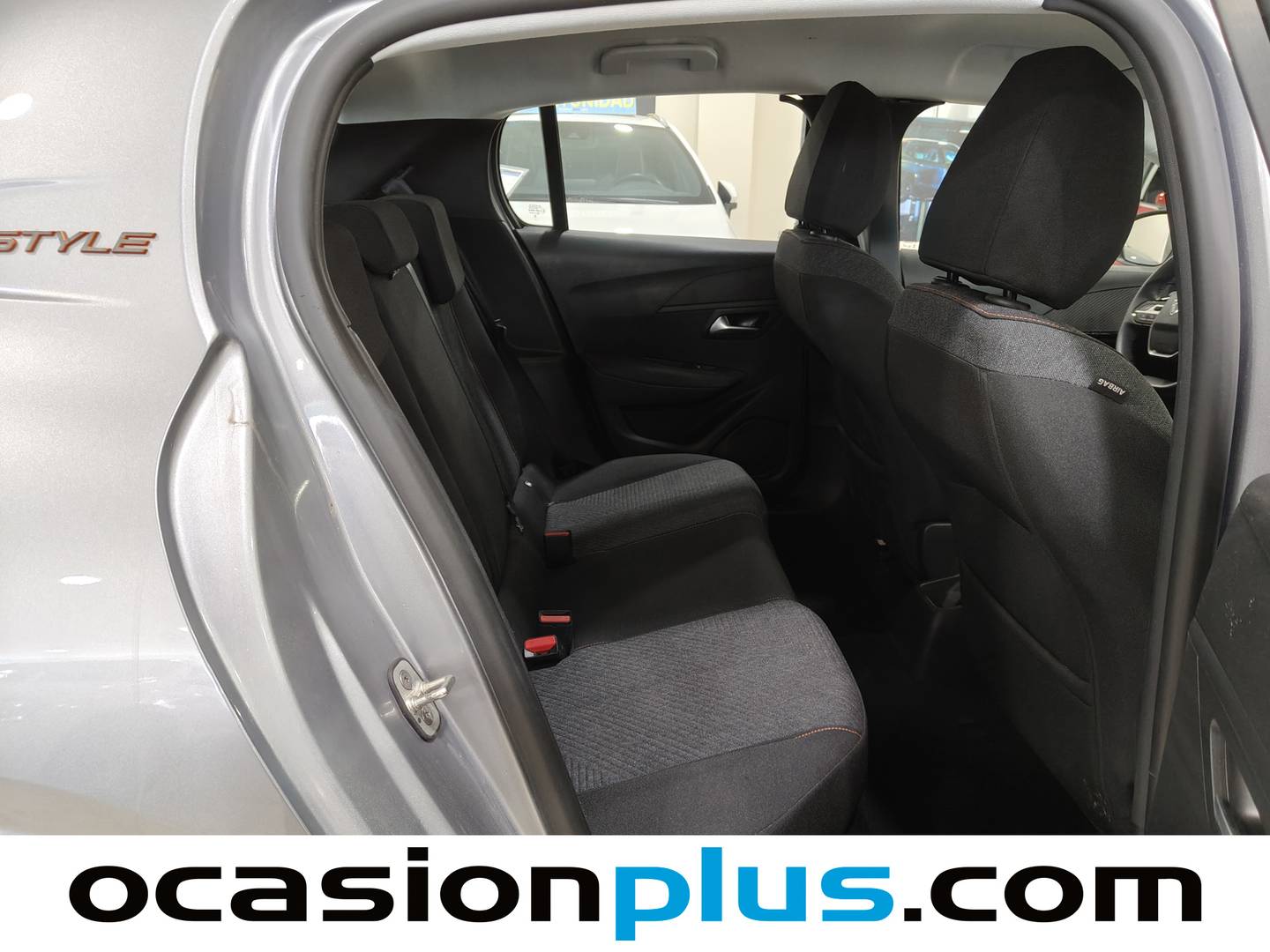 Peugeot 208 Peugeot 208 Style Hybrid 110 eDCS6 (110 CV) automático