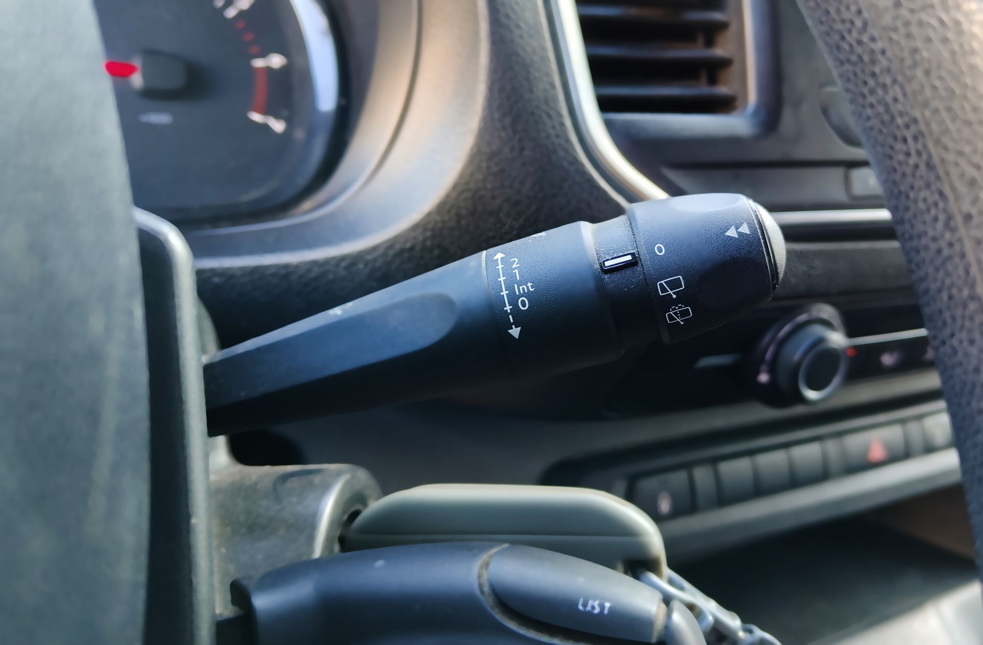 Citroën Jumpy Combi BlueHDi 115 Confort Talla M - foto 19