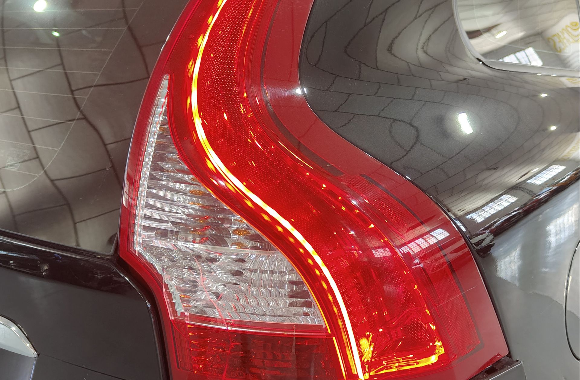 Volvo XC60 D3 Kinetic - foto 15