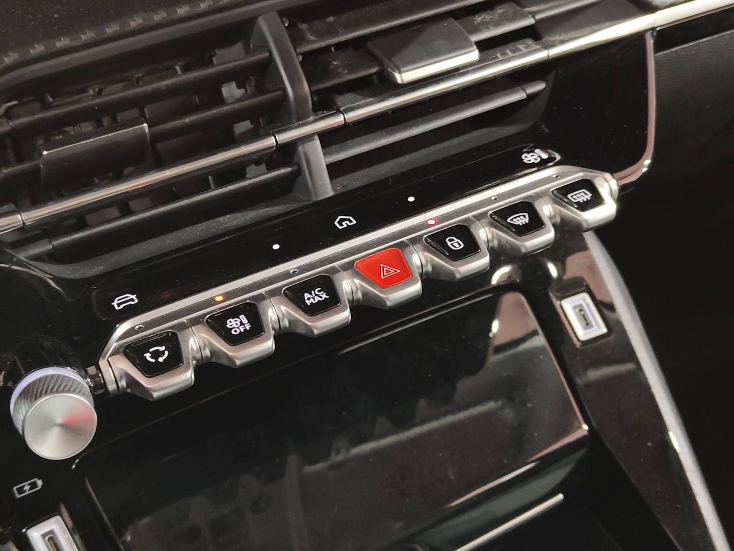 Foto Peugeot 208 Peugeot 208 PureTech 100 Allure (100 CV)