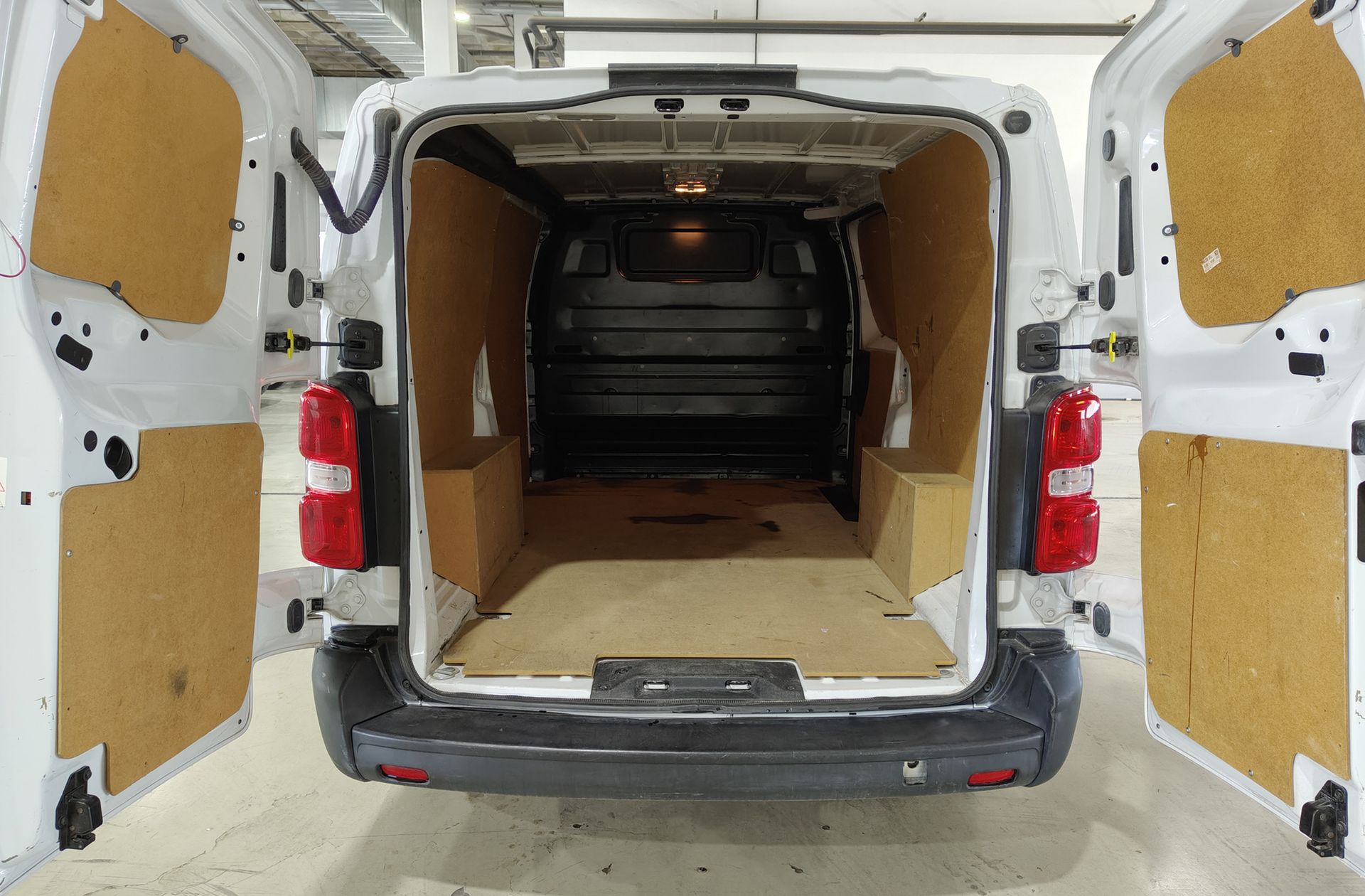 Fiat Scudo Furgon 2.0 BlueHDi L3 Business - foto 11