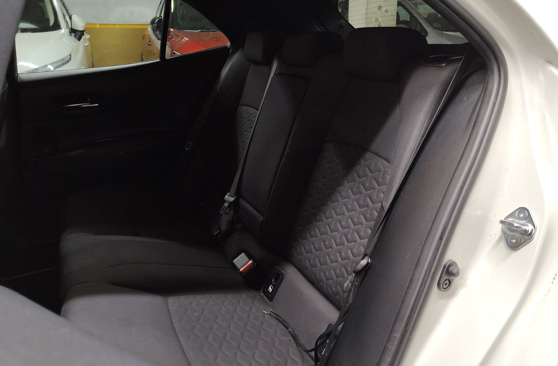 Toyota Corolla 180H Feel! E-CVT - foto 10