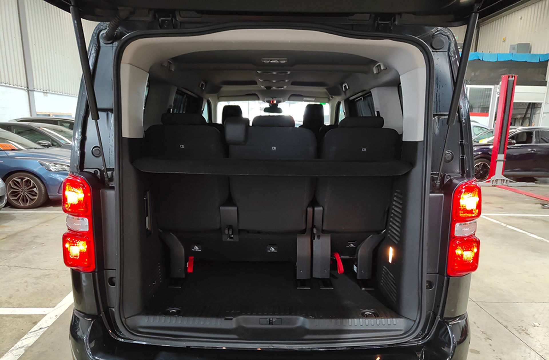 Citroën SpaceTourer BlueHDi 150 Feel Talla M - foto 17