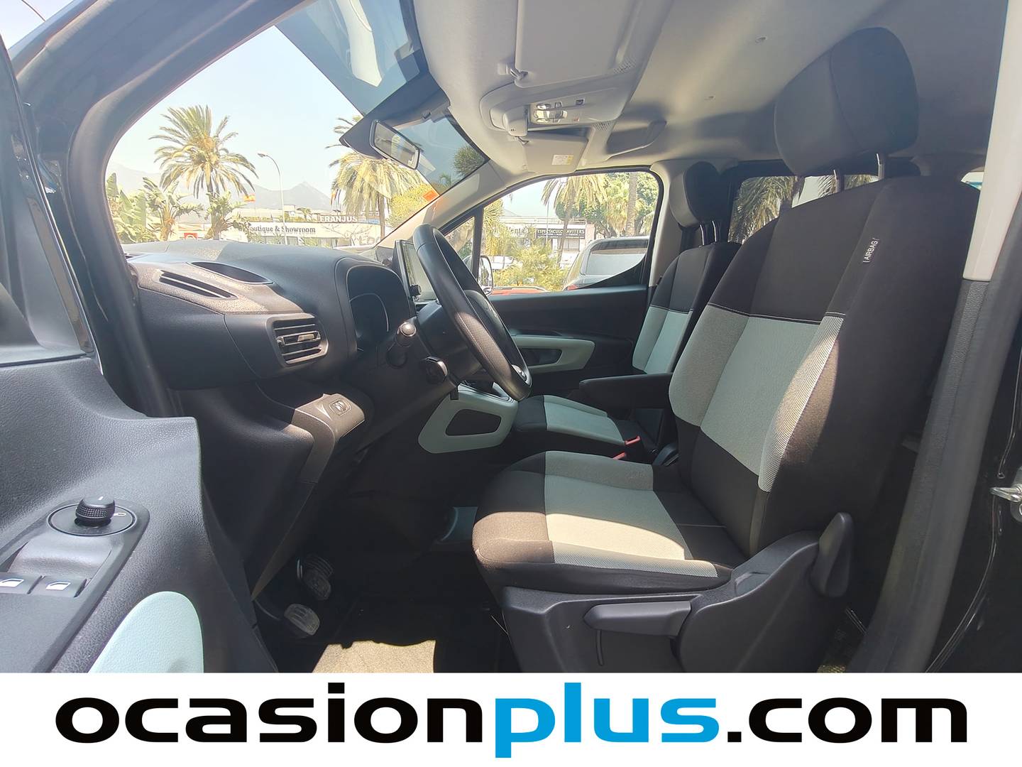 Foto asientos delanteros Citroën Berlingo Citroën Berlingo BlueHDi 100 S&S Talla M Feel (102 CV)