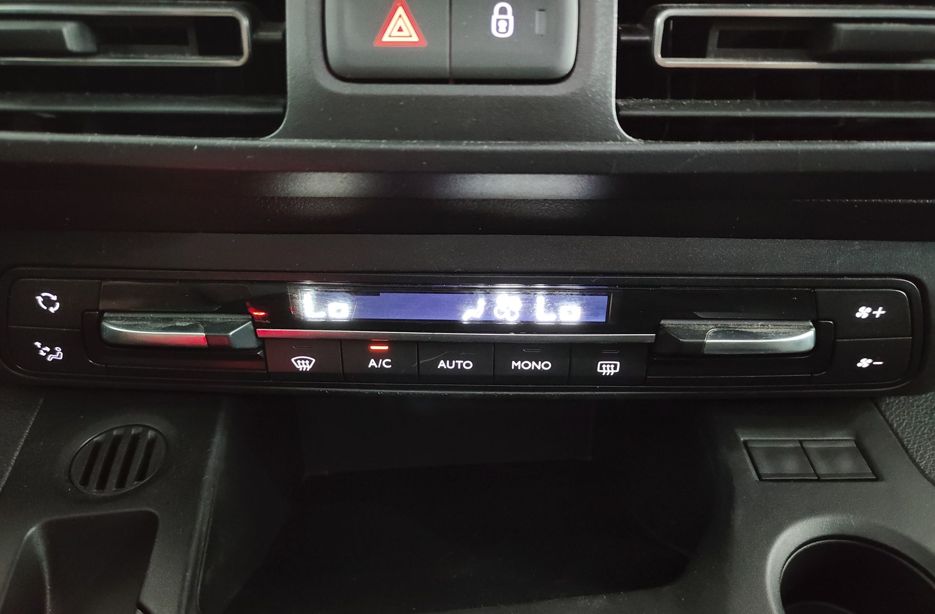 Opel Combo 1.5 TD Elegance Plus L - foto 30