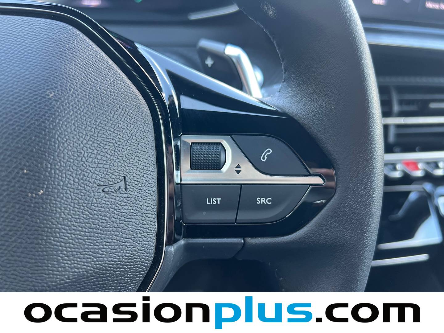 Foto Peugeot 2008 Peugeot 2008 Allure Hybrid eDCS6 (136 CV)