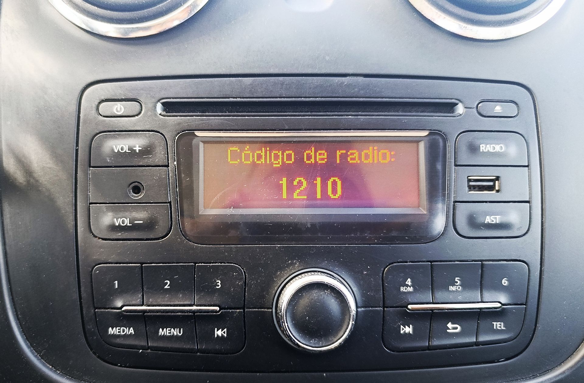 Dacia Sandero 1.2 Ambiance - foto 24