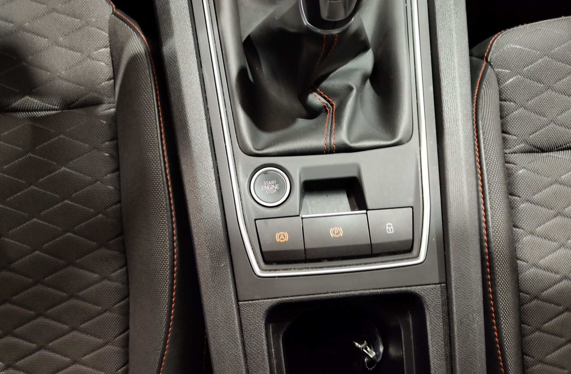 SEAT León 1.0 TSI FR 25 Aniversario - foto 35