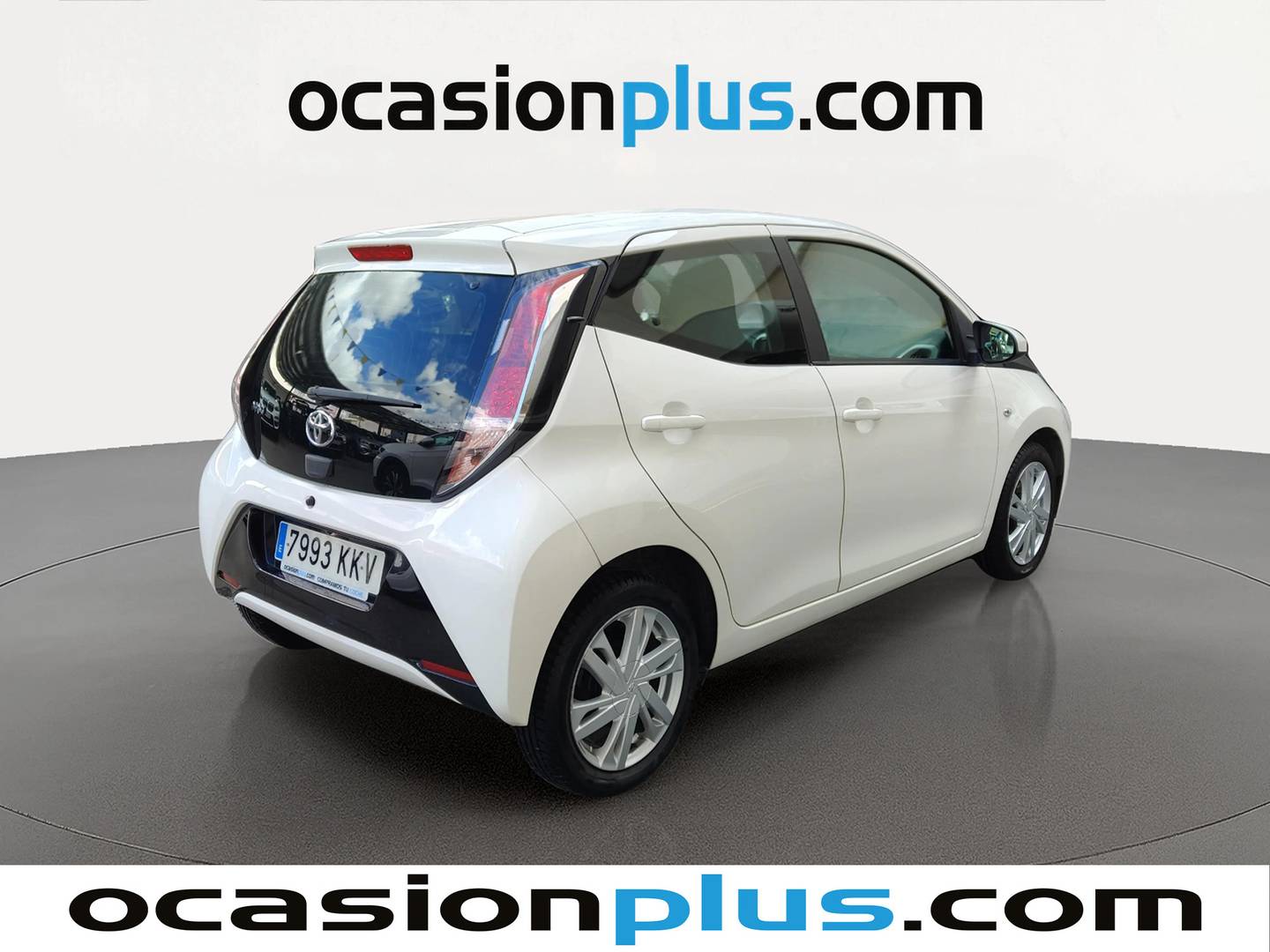 Foto trasera Toyota Aygo Toyota Aygo 1.0 70 x-play (69 CV) derecha