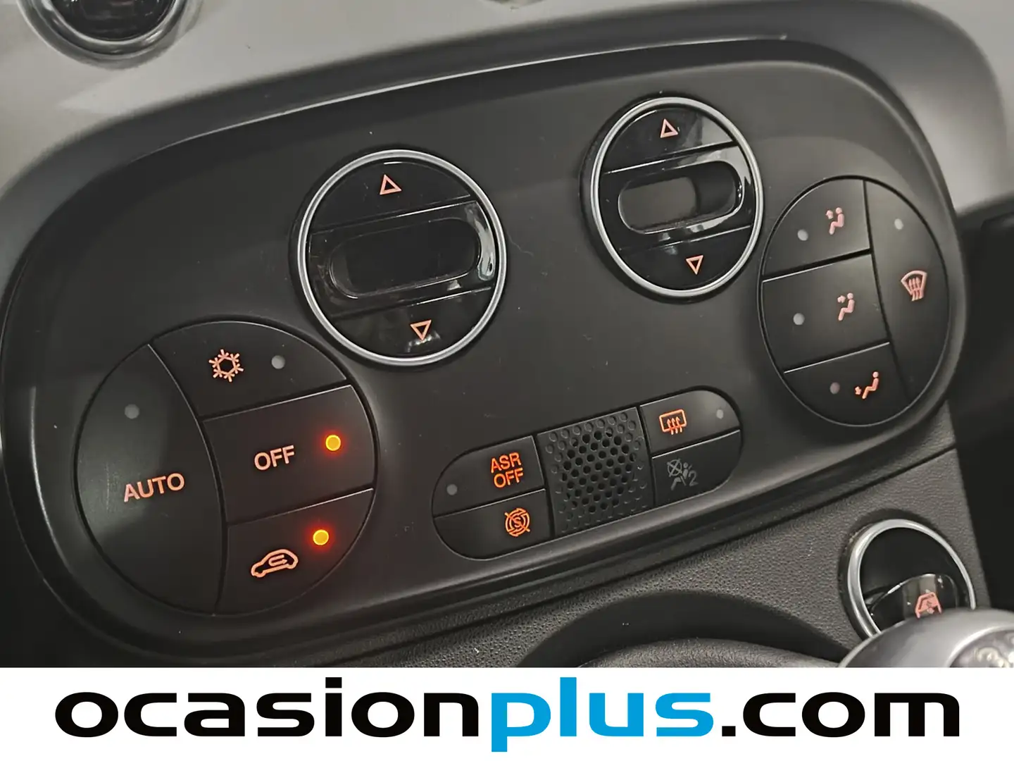 Foto Fiat 500C Fiat 500C 1.0 Hybrid Connect (70 CV)