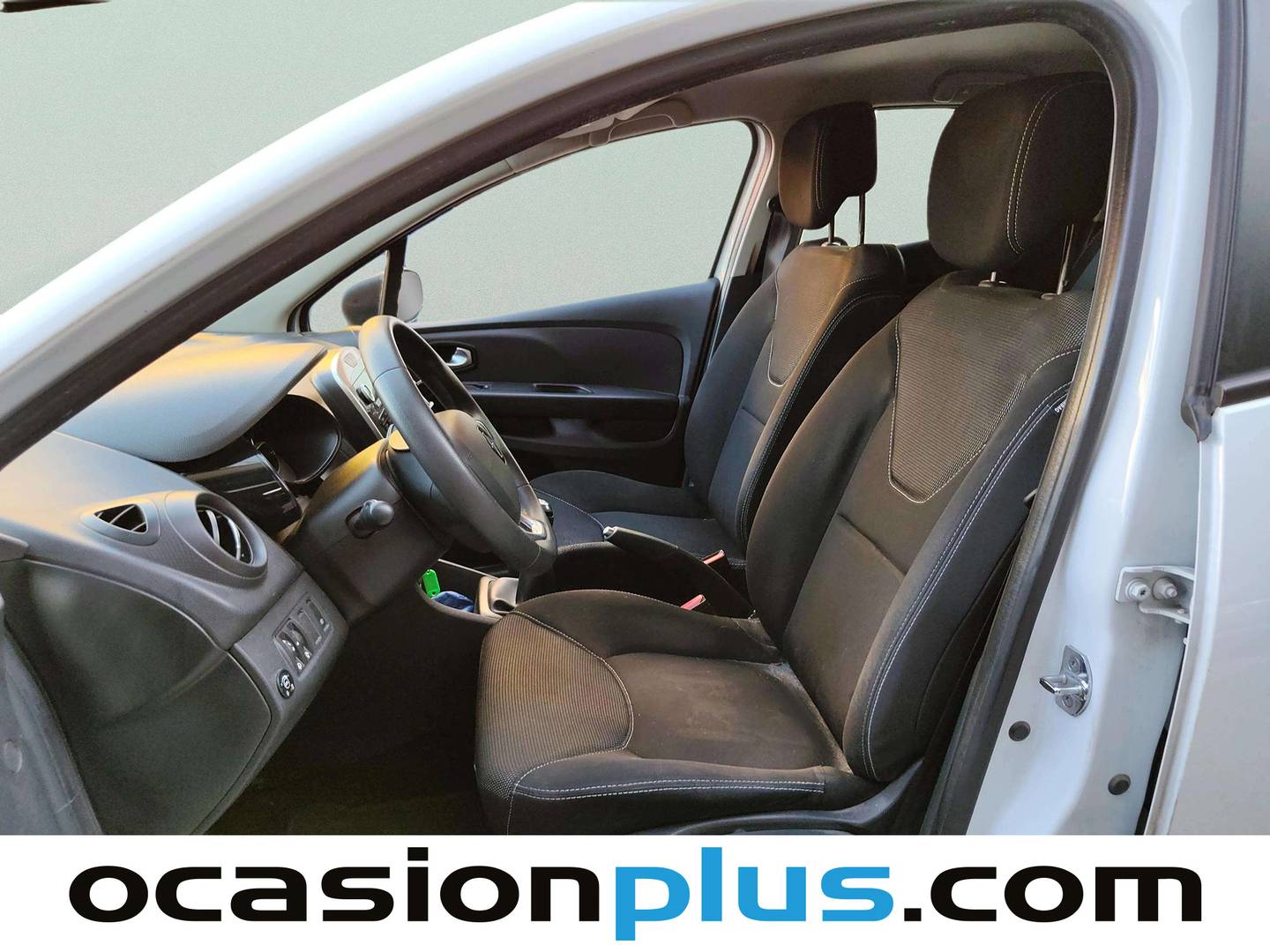 Foto asientos delanteros Renault Clio Renault Clio Business TCe (90 CV) GLP