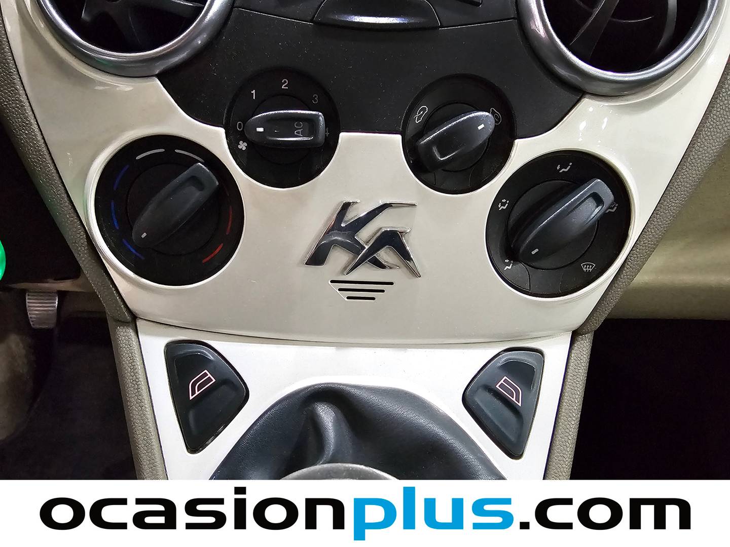 Extras y acabados del Ford Ka Ford Ka 1.3 TDCi Titanium (75 CV)