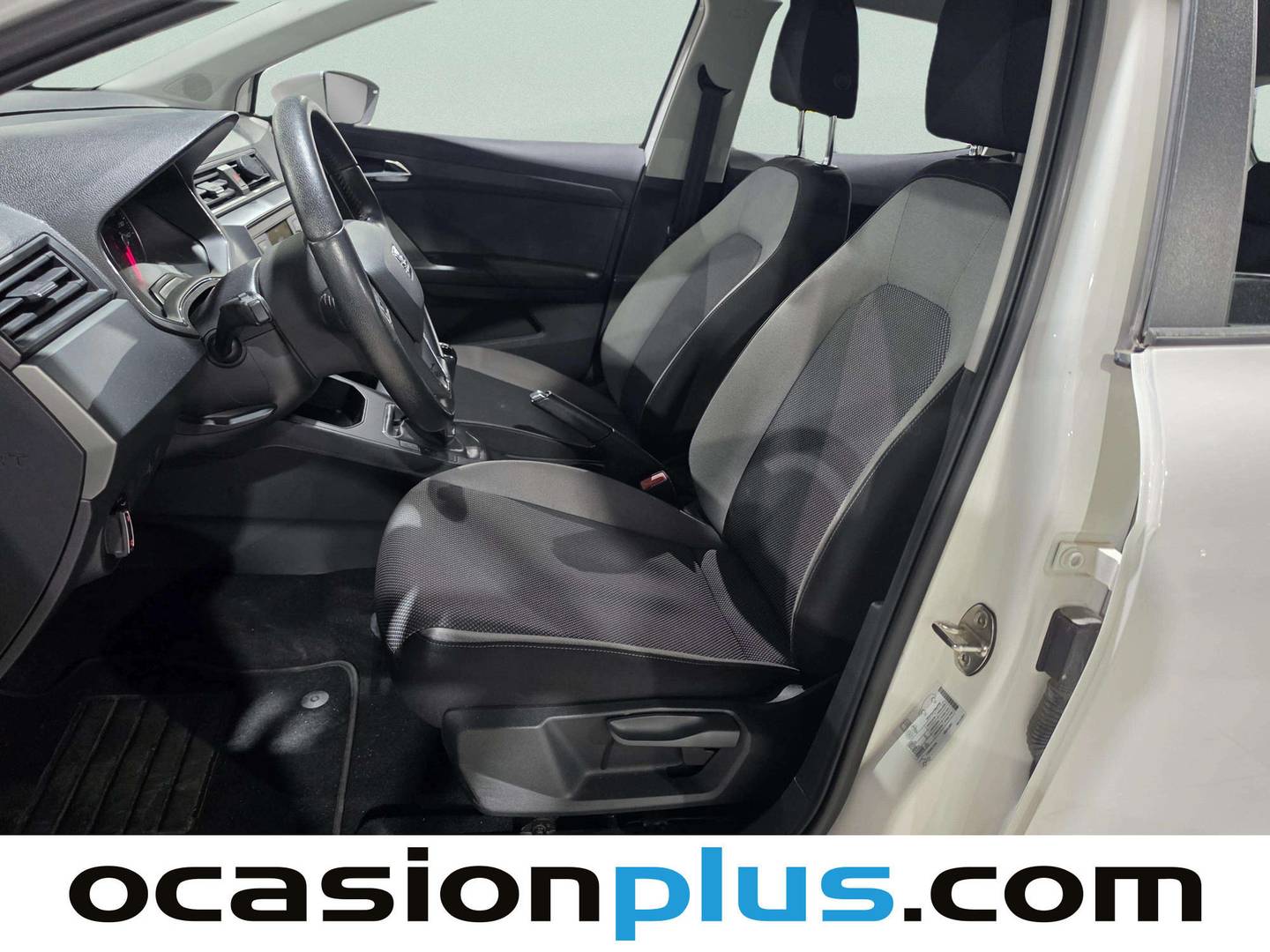 Foto asientos delanteros Seat Ibiza Seat Ibiza 1.0 EcoTSI S&S Style (95 CV)