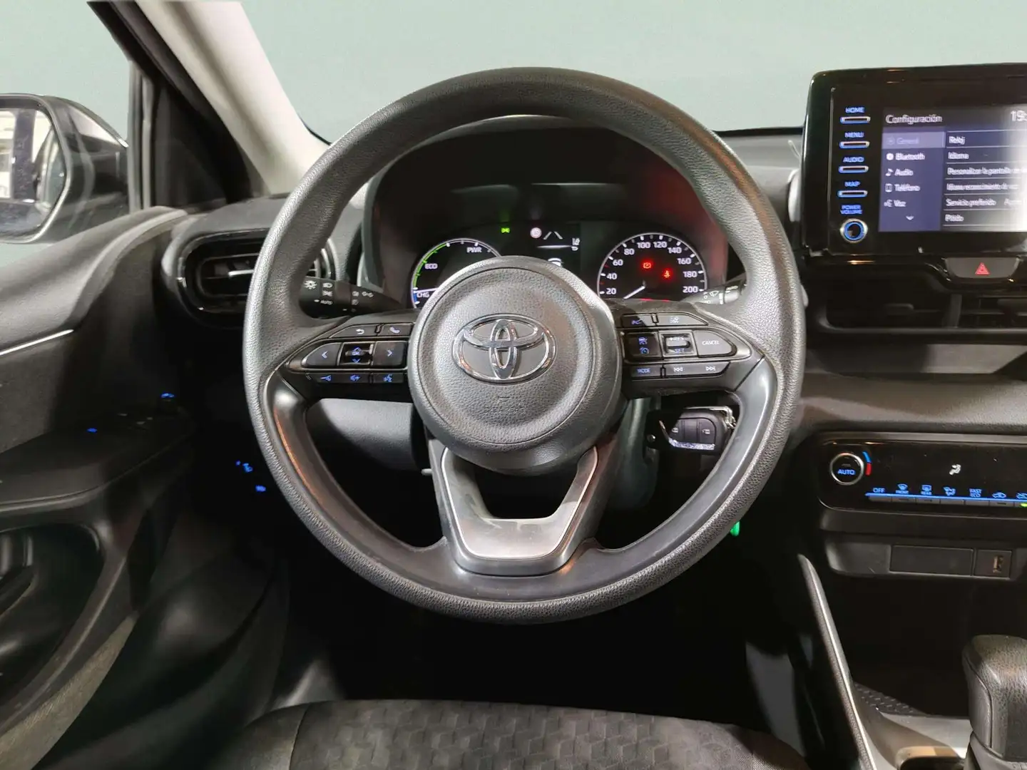Foto Toyota Yaris Toyota Yaris 120H Business Plus (116 CV)