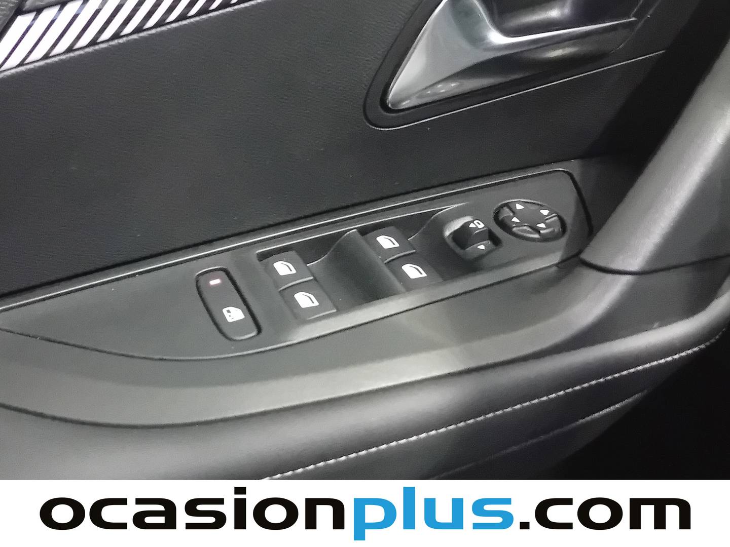 Foto Peugeot 2008 Peugeot 2008 Allure Hybrid eDCS6 (136 CV)