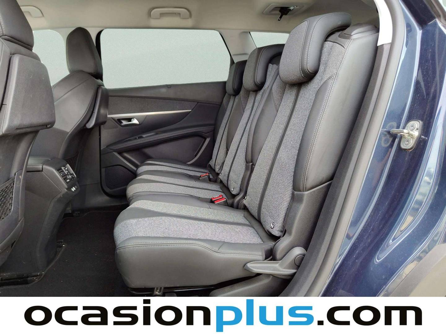Foto asientos traseros Peugeot 5008 Peugeot 5008 PureTech 130 S&S Allure (130 CV) 7 Plazas
