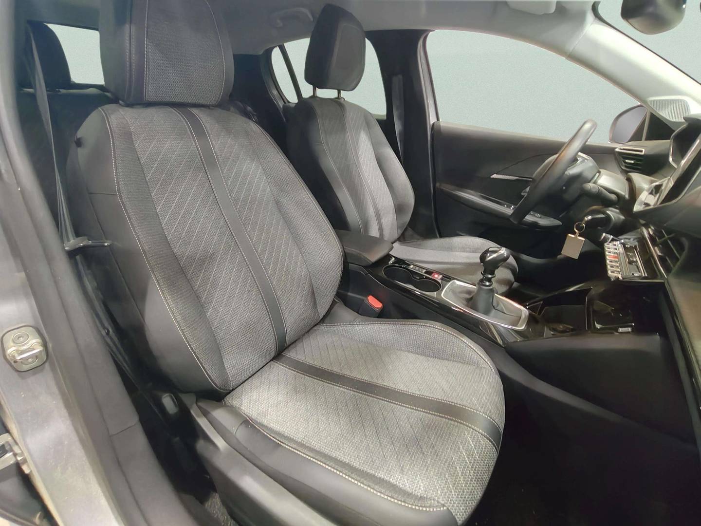 Peugeot 208 Peugeot 208 PureTech 100 Allure (100 CV) manual