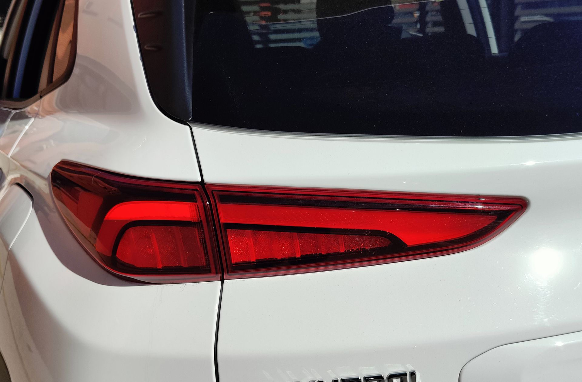 Hyundai Kona 1.6 GDI HEV Style Sky DCT - foto 18