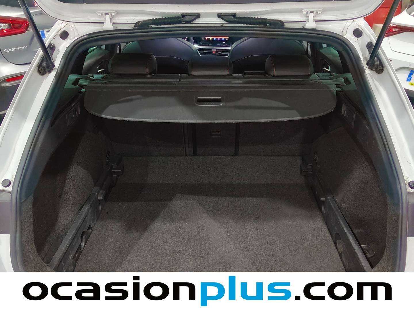 Fotos maletero Seat León Seat León ST 2.0 TDI S&S FR XXL DSG (150 CV)