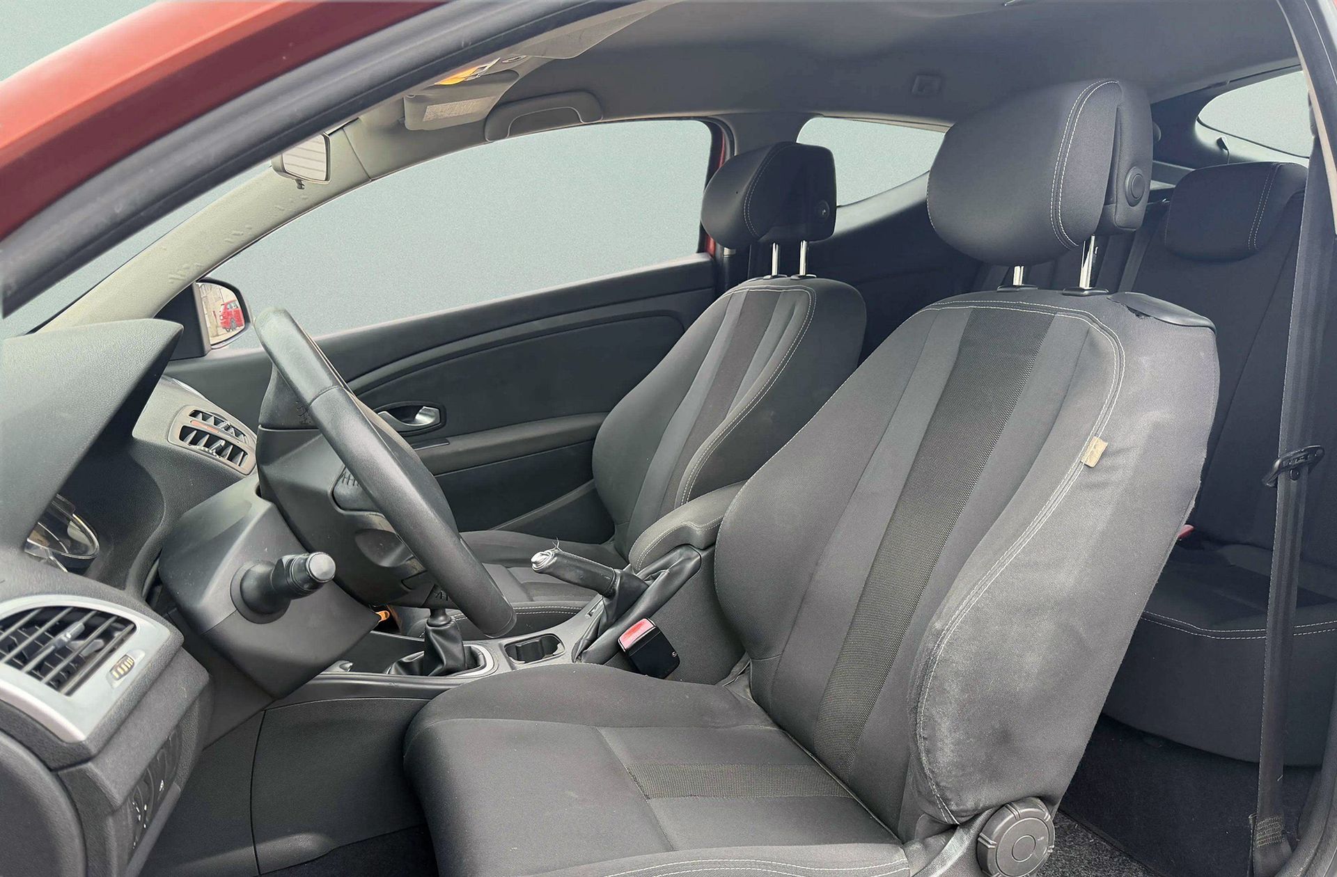 Renault Mégane Coupe 1.5 dCi Dynamique - foto 8