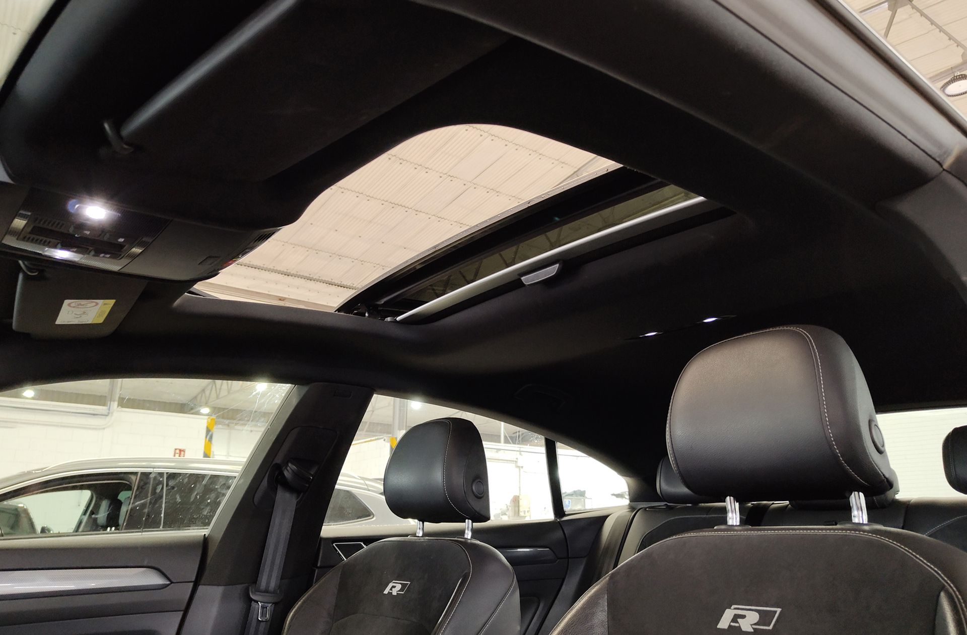 Volkswagen Arteon R-Line 2.0 TDI 4Motion DSG - foto 6