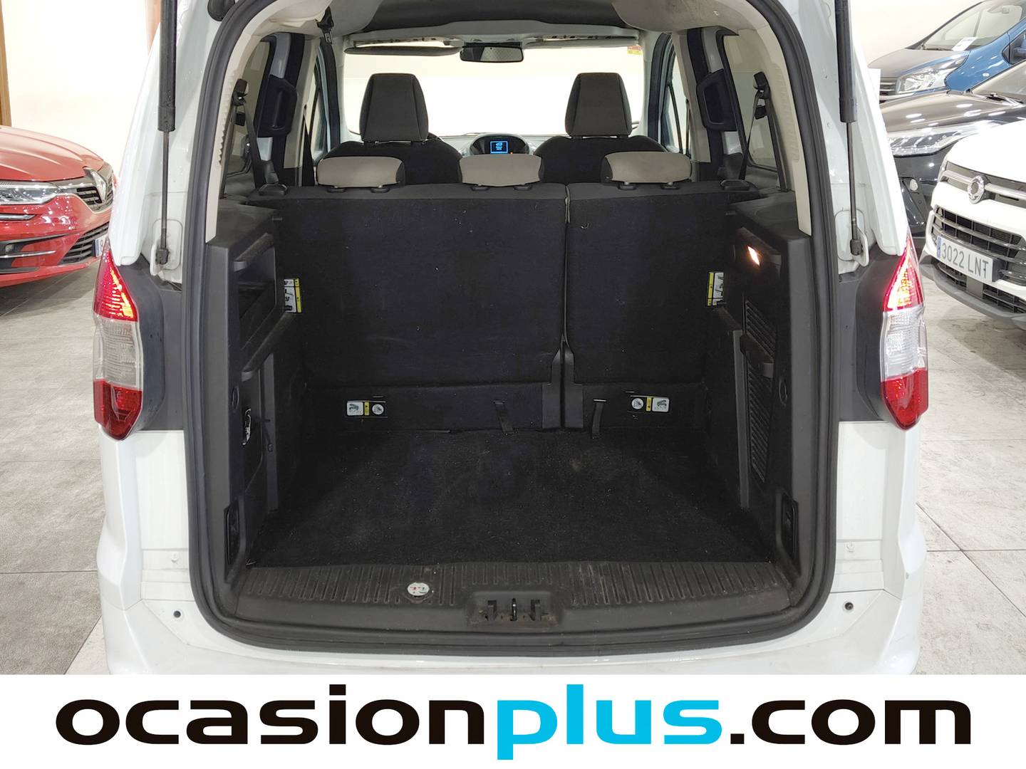 Fotos maletero Ford Tourneo Courier Ford Tourneo Courier 1.0 EcoBoost Titanium (100 CV)