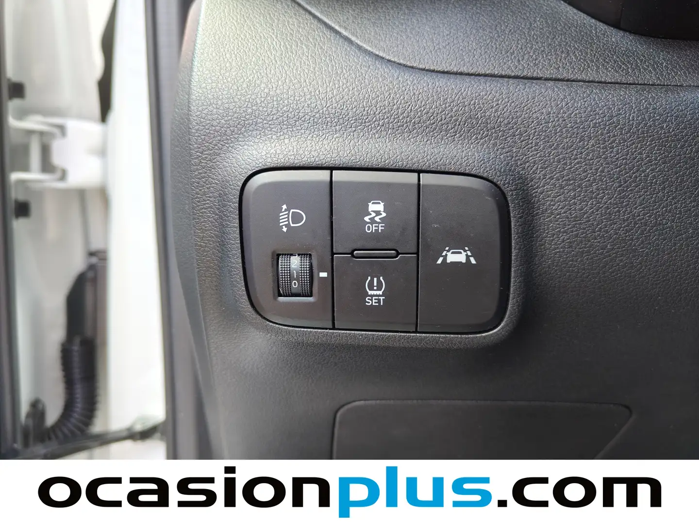 Foto Hyundai i10 Hyundai i10 1.2 Tecno AT (84 CV)