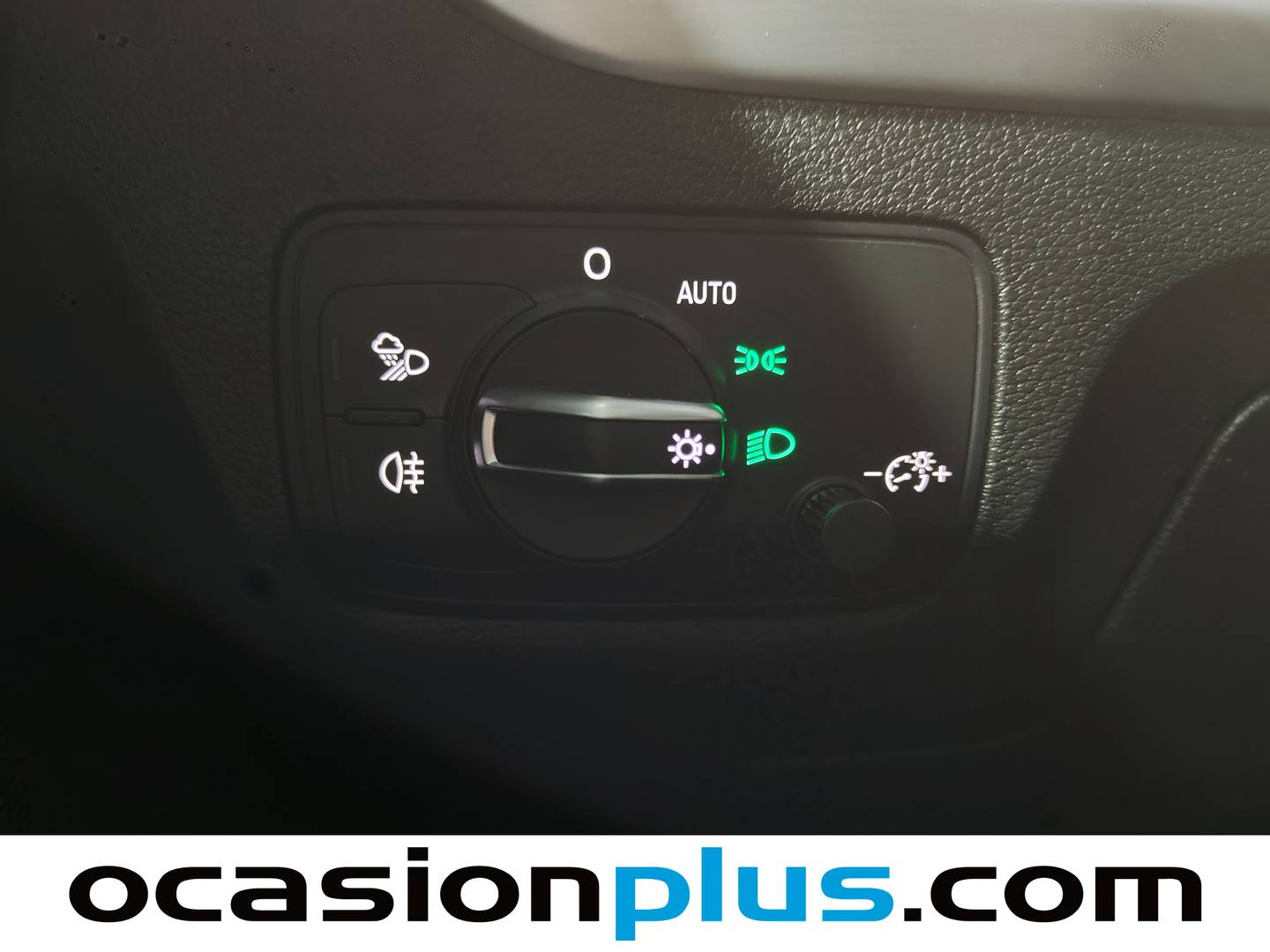 Foto Audi Q2 Audi Q2 Adrenalin 30 TDI (116 CV) S tronic Pack S-Line