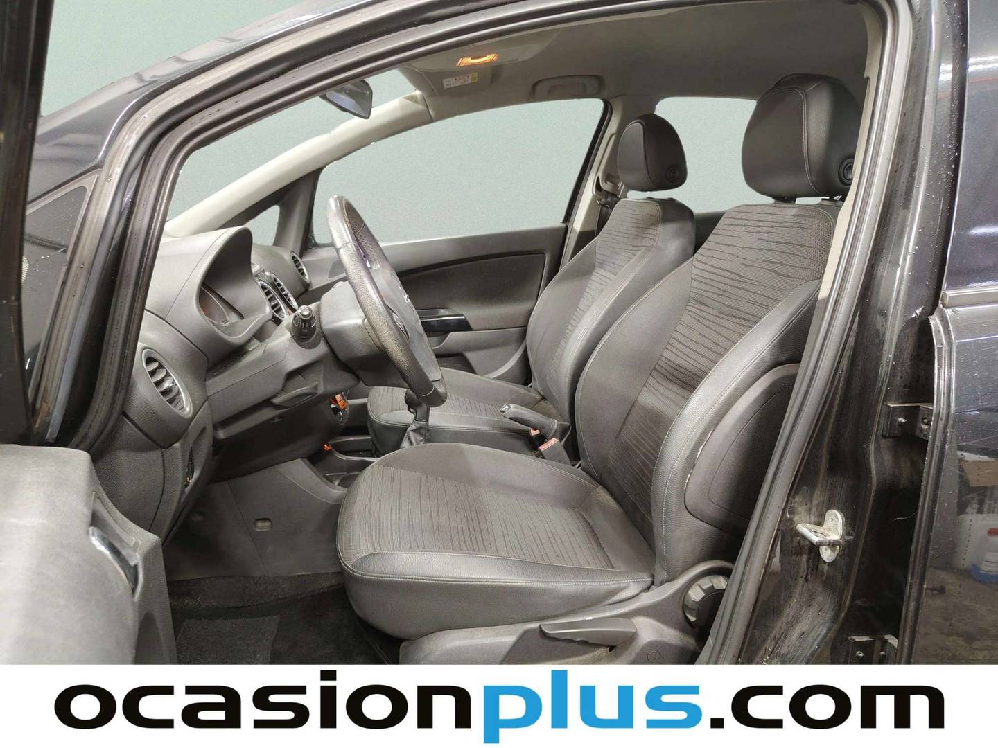 Foto asientos delanteros Opel Corsa Opel Corsa 1.2 S&S Selective (85 CV)